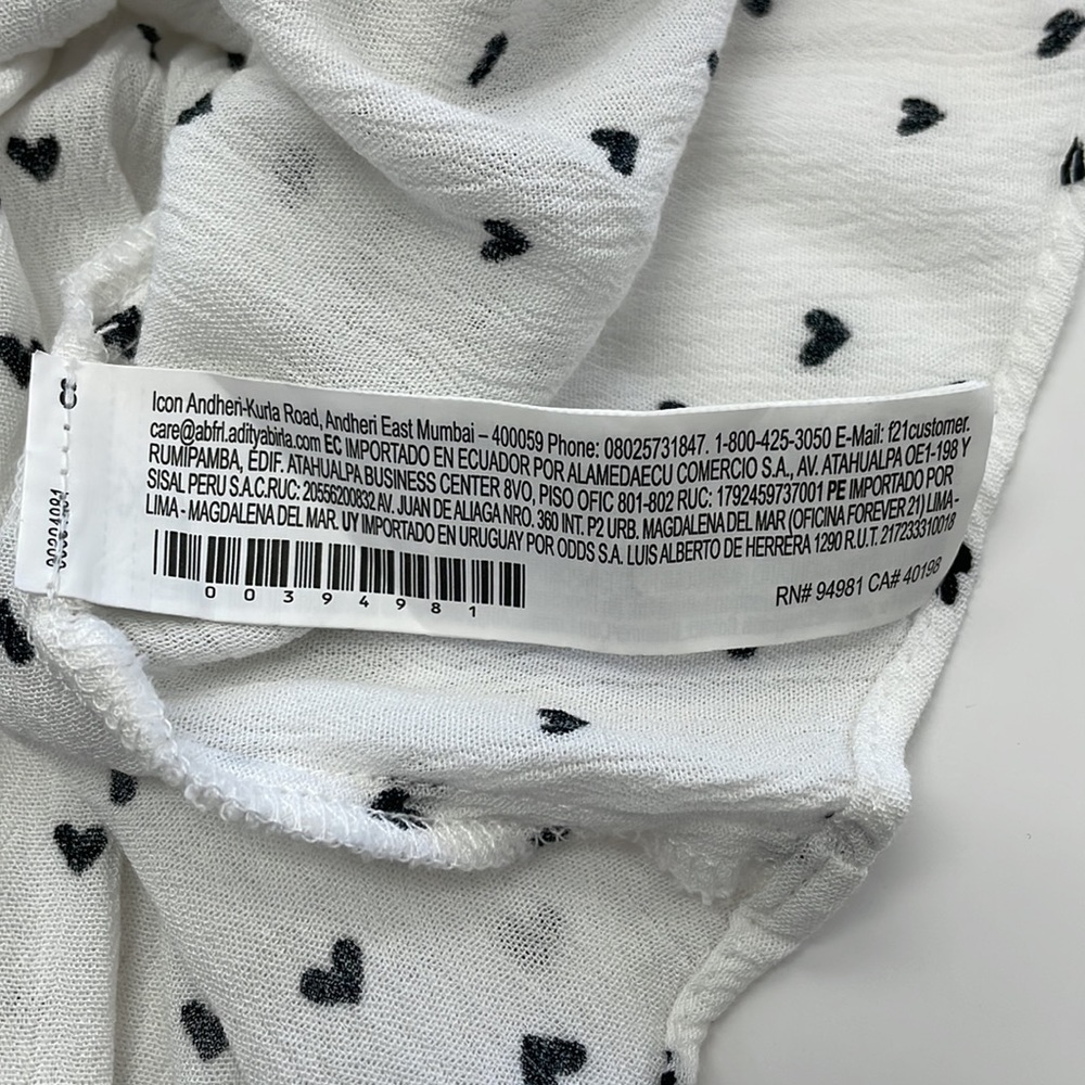 White/ Black Heart Puff Sleeve Top - Picture 10 of 15